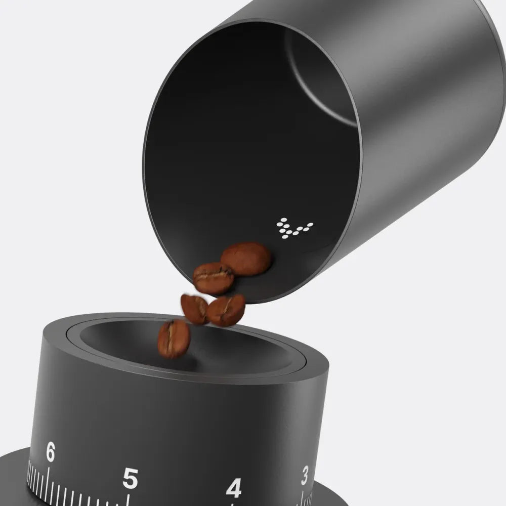 Subminimal Subscale Digital Coffee Dosing Cup